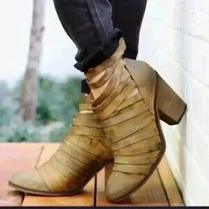 Free People ankle zip up heeled booties